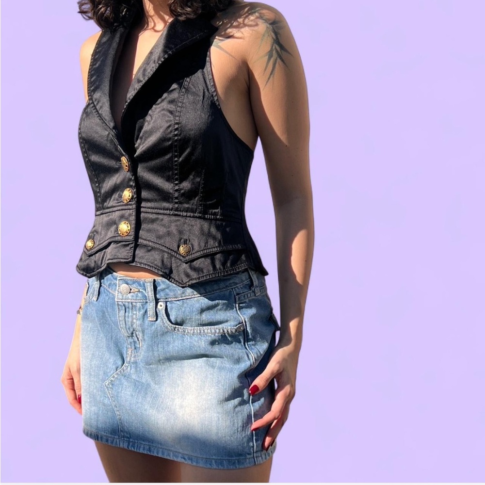 Black Buttoned Vest